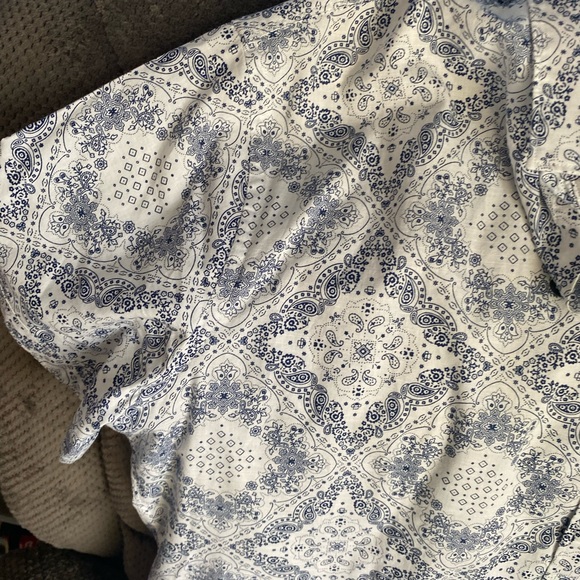 Express Button Up shirt - Picture 4 of 4